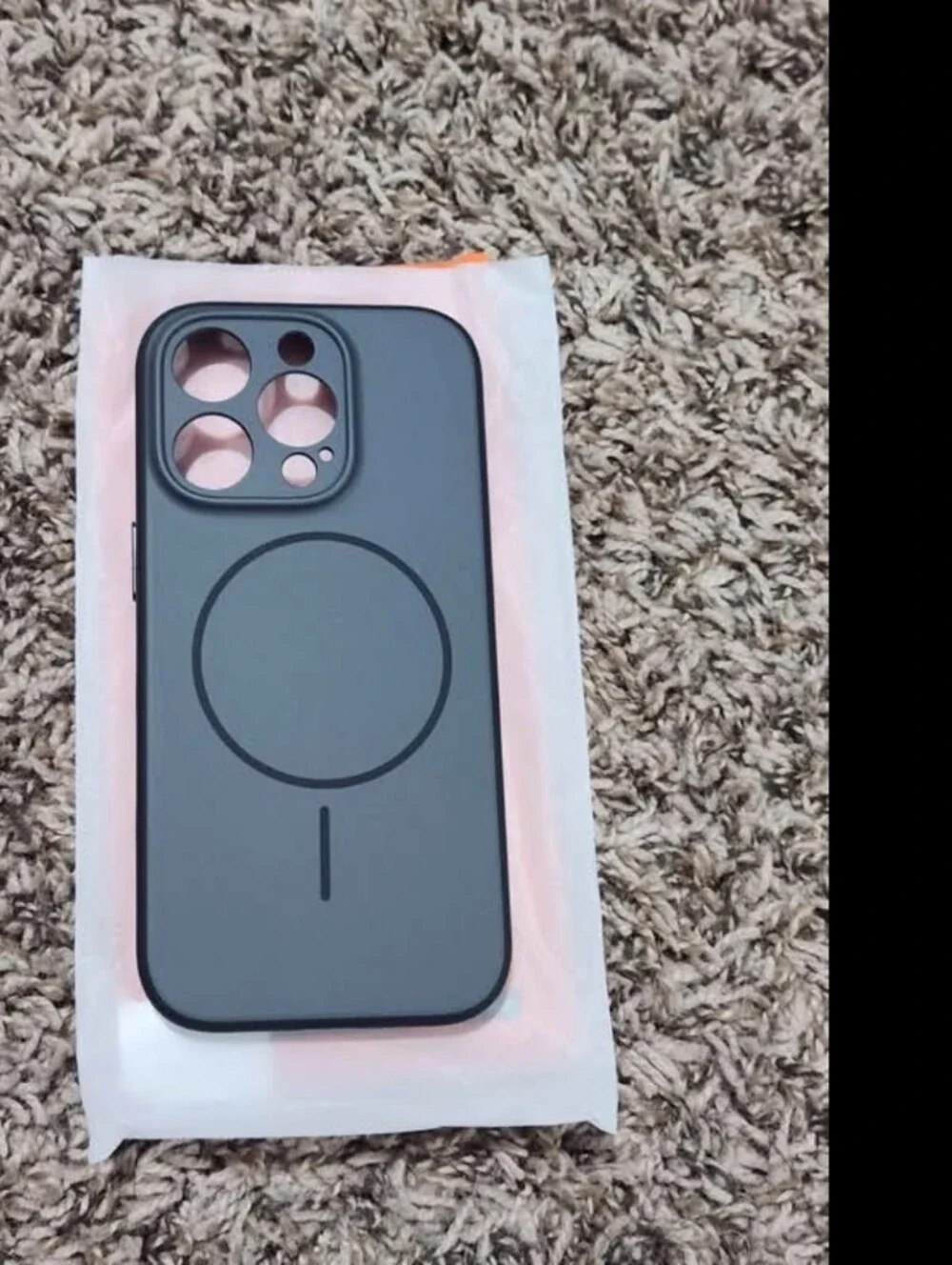 I Phone 16 Pro Wireless MagSafe Black Phone Case